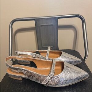Dolce Vita DV Silver Crackle Slingback Flats 8.5
